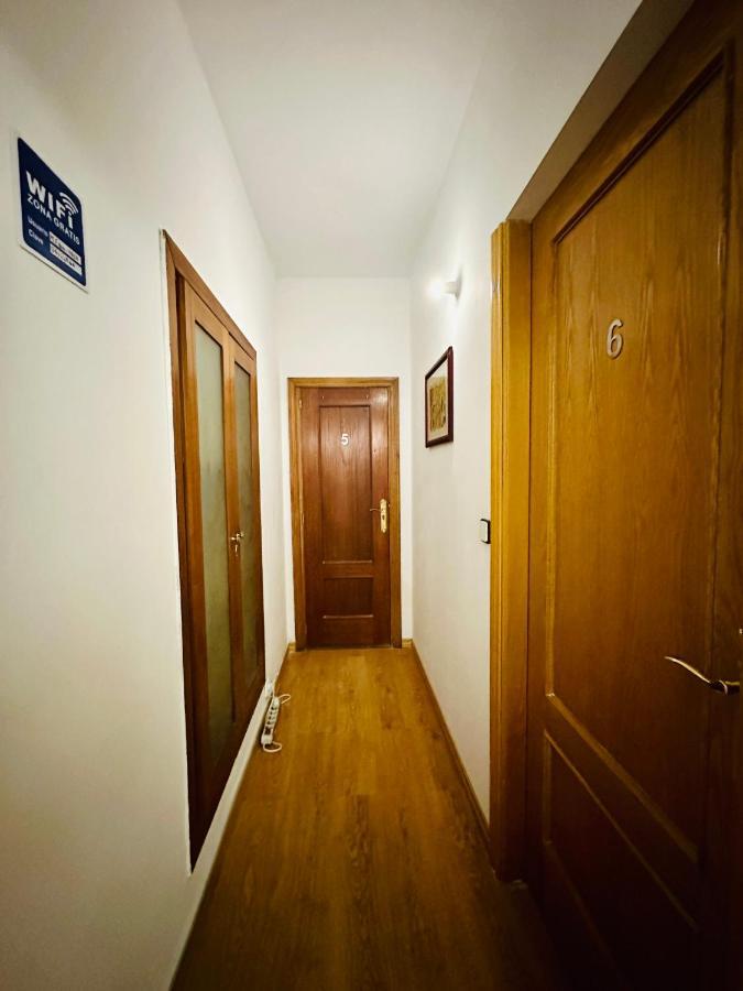 Punta Me Rooms Near The Gran Via Madrid Eksteriør bilde